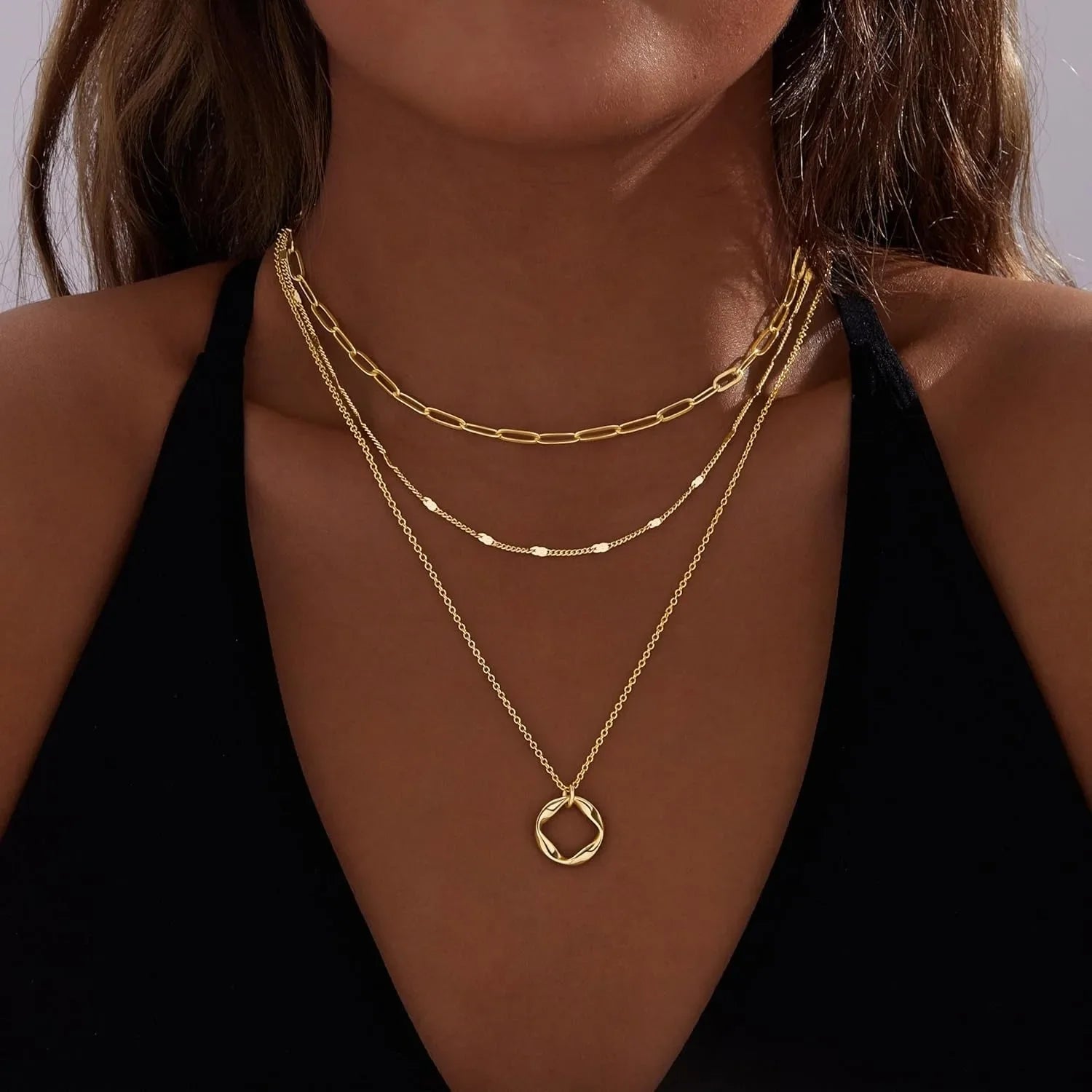 Necklaces & Chokers