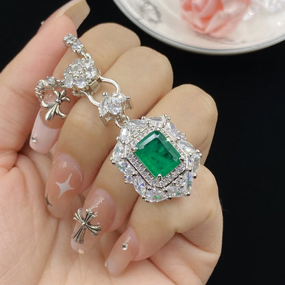 Conjunto Exclusivo de Joyería de 4 Piezas con Circones Corte Esmeralda - Emeraldia Jewelry · Operado por R. E. dos Santos LTDA · CNPJ: 45.450.979/0001-38