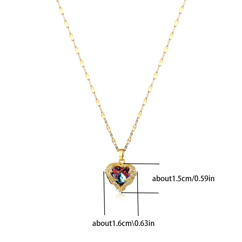 Collar Exclusivo con Dije Corazón del Océano de Cristales Multicolores - Emeraldia Jewelry · Operado por R. E. dos Santos LTDA · CNPJ: 45.450.979/0001-38