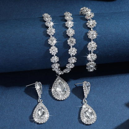 Conjunto de Joyería Nupcial Halo Azul Zafiro en Lágrima - Emeraldia Jewelry · Operado por R. E. dos Santos LTDA · CNPJ: 45.450.979/0001-38