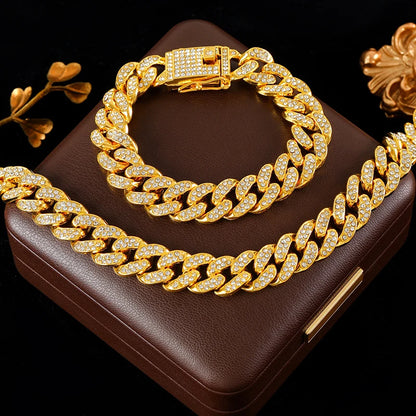 Conjunto Cadena Cubana con Estrás de Alto Brillo - Emeraldia Jewelry · Operado por R. E. dos Santos LTDA · CNPJ: 45.450.979/0001-38
