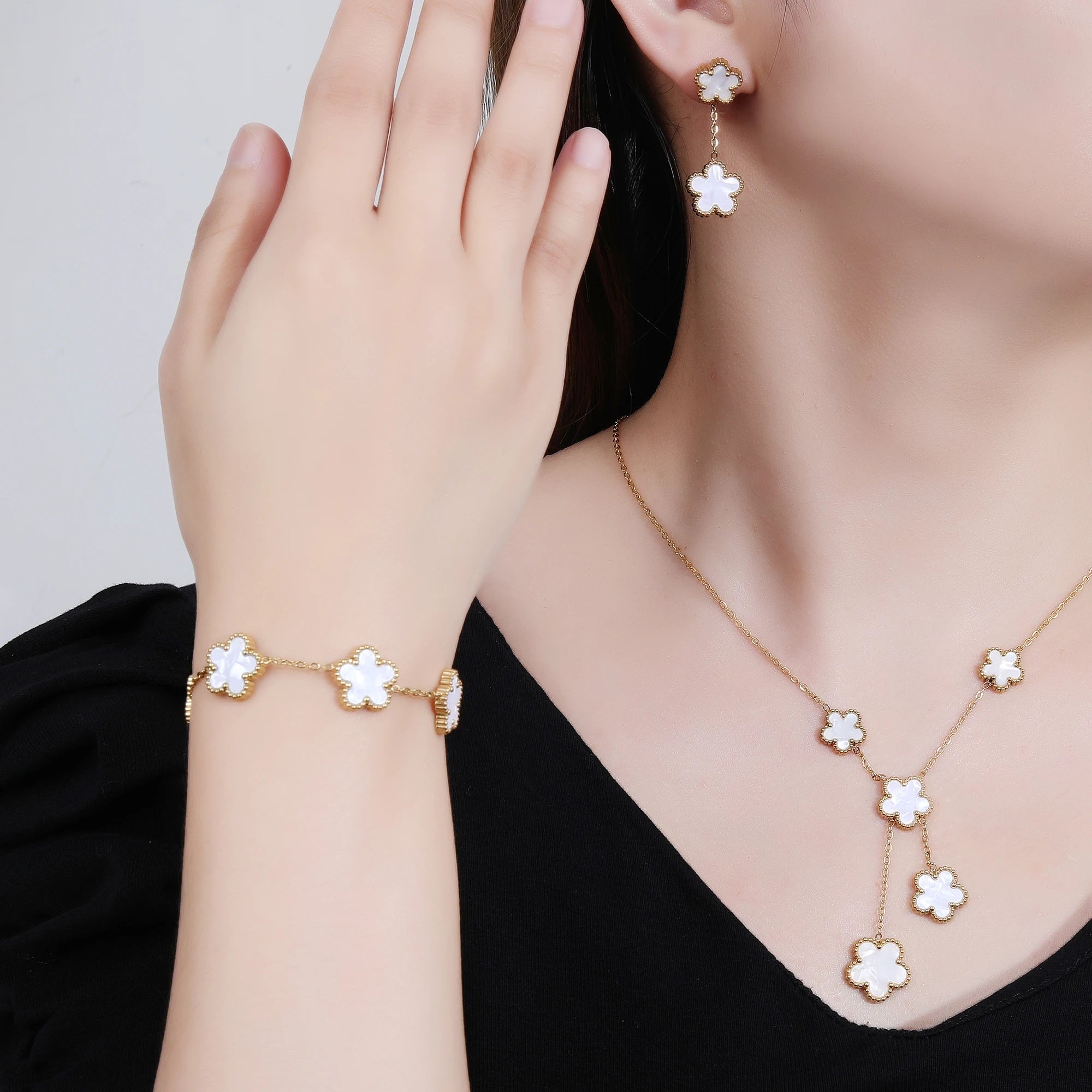 Luxury Black Four-Leaf Clover Necklace, Bracelet & Earrings Set
