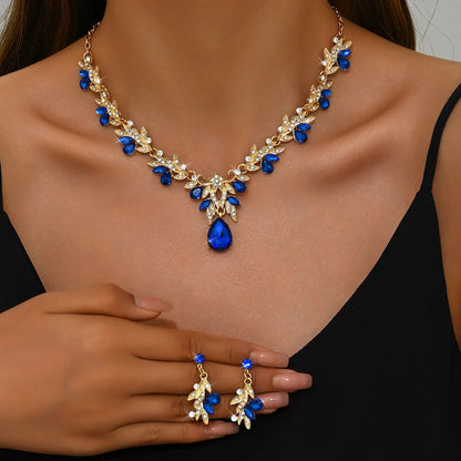 Conjunto de Joyería Nupcial Floral de Cristal Lágrima - Emeraldia Jewelry · Operado por R. E. dos Santos LTDA · CNPJ: 45.450.979/0001-38