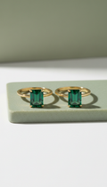 Solitaire Ring with Emerald Stone